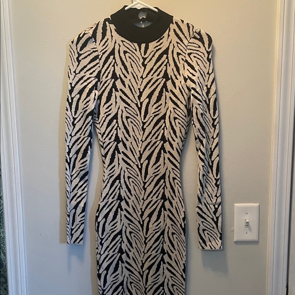 Fashion Nova Monochrome Zebra Print Long Sleeve Dress - Picture 3 of 5